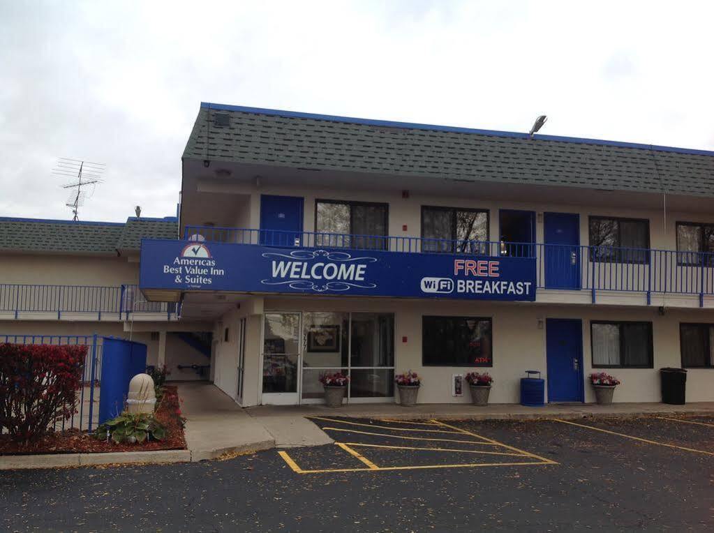 Travelodge By Wyndham Grand Rapids North Уолкер Экстерьер фото